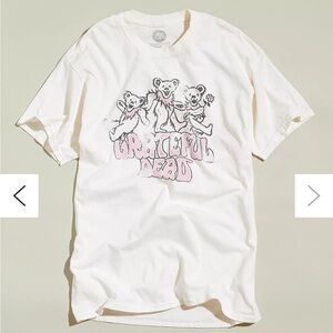 Urban outfitters Grateful Dead t shirt in size medium